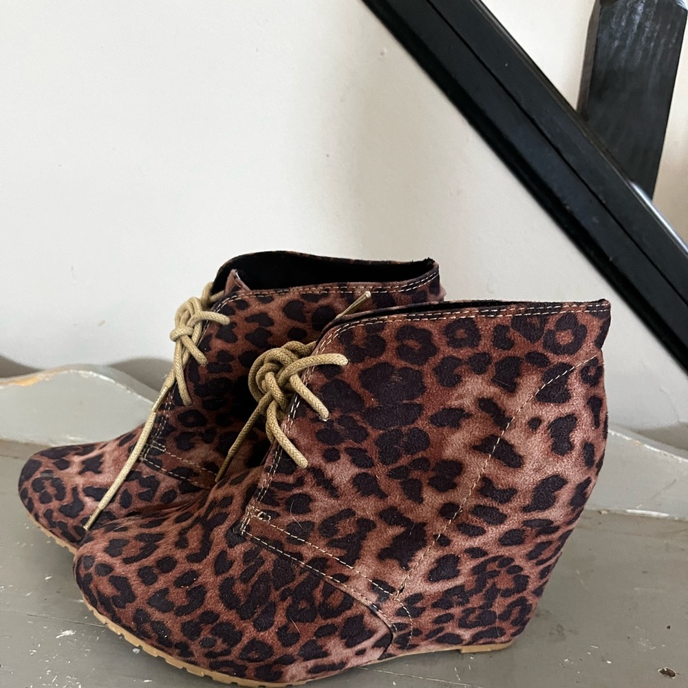 Steve Madden leopard wedges